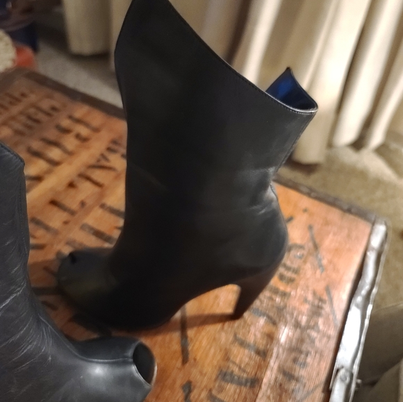 ITALIAN  LEATHER (vero curo) DOlCE VITA BLACK OPEN TOE SIDE ZIP BOOTS - Picture 7 of 16